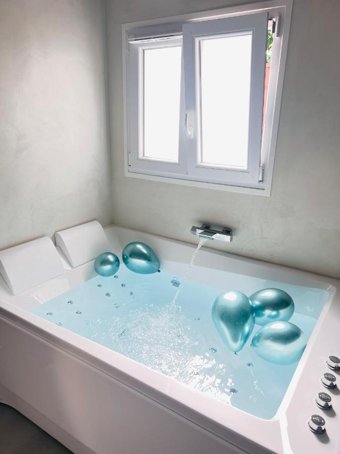 Spa Jungle Le Mesnil-Saint-Denis المظهر الخارجي الصورة