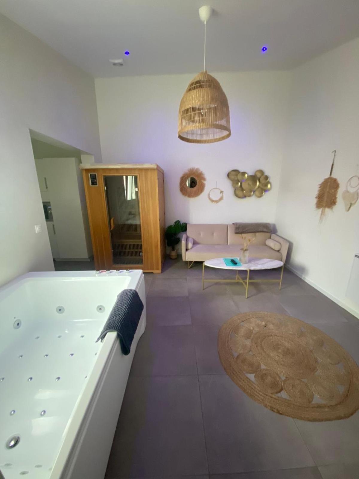 Spa Jungle Le Mesnil-Saint-Denis المظهر الخارجي الصورة